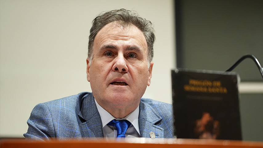 Presentación del libro del pregón de la Semana Santa de 2024, de Julián Recuenco.