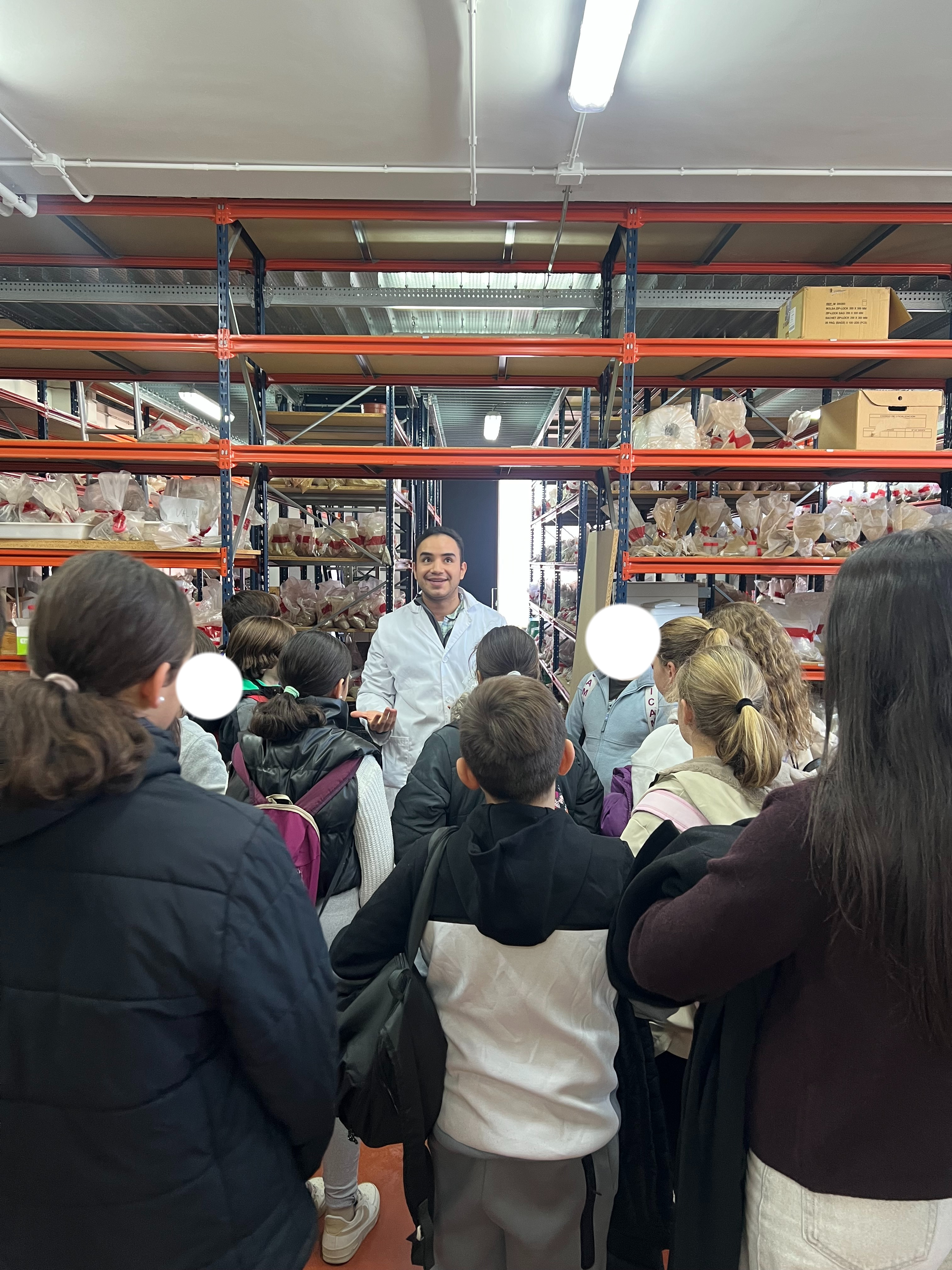 Taller impartido sobre el proyecto LIFE-HERMES, durante la jornada STEM en la EIMIA. 21/Noviembre/ 2025