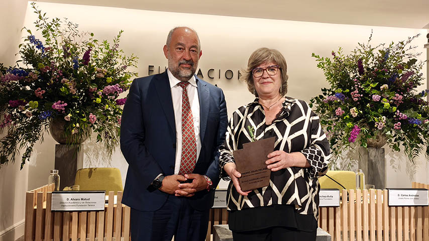 La investigadora de la UCLM Gloria Patricia Rodríguez recibe el X Premio Julio Peláez a Científicas con Liderazgo Cívico