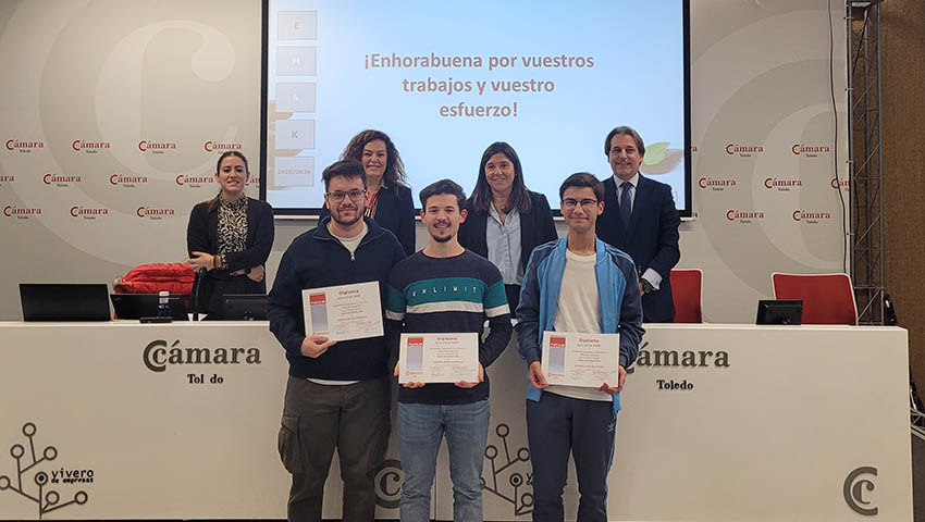 Estudiantes de la UCLM exponen sus proyectos empresariales en la Cámara de Comercio de Toledo