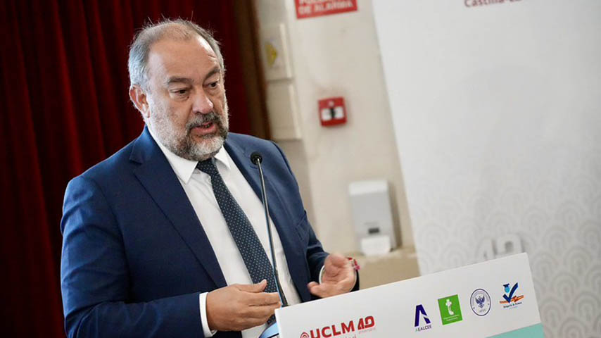 La UCLM reúne en Toledo a 70 representantes estudiantiles del ámbito económico y empresarial