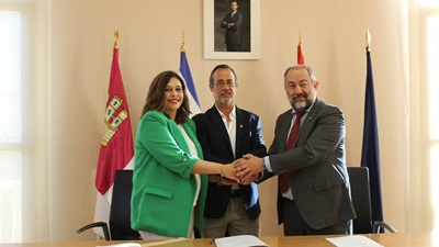 Firma del convenio de colaboración entre la UCLM y el Ayuntamiento de Poblete sobre el yacimiento arqueológico de Alarcos.