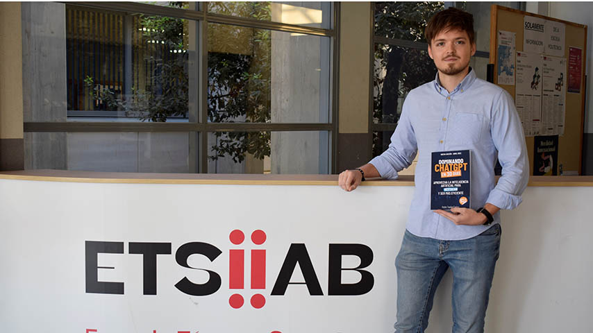 Un estudiante de la UCLM logra en Amazon ser número uno en venta de libros en inteligencia artificial y machine learning