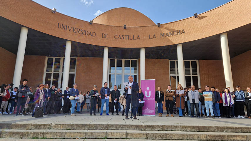 Lectura de un manifiesto coral por el 25N.