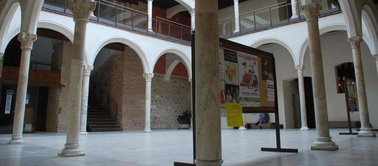 Foto Patio del Tesoro Facultad Ciencias Jurídicas y Sociales de Toledo